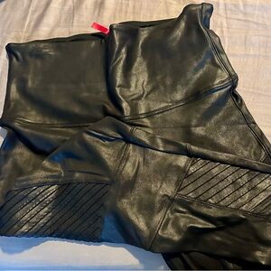 SPANX Moto design leggings perfect condition
